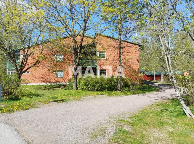 2 bedroom apartment 76 m² Nurmijarvi, Finland