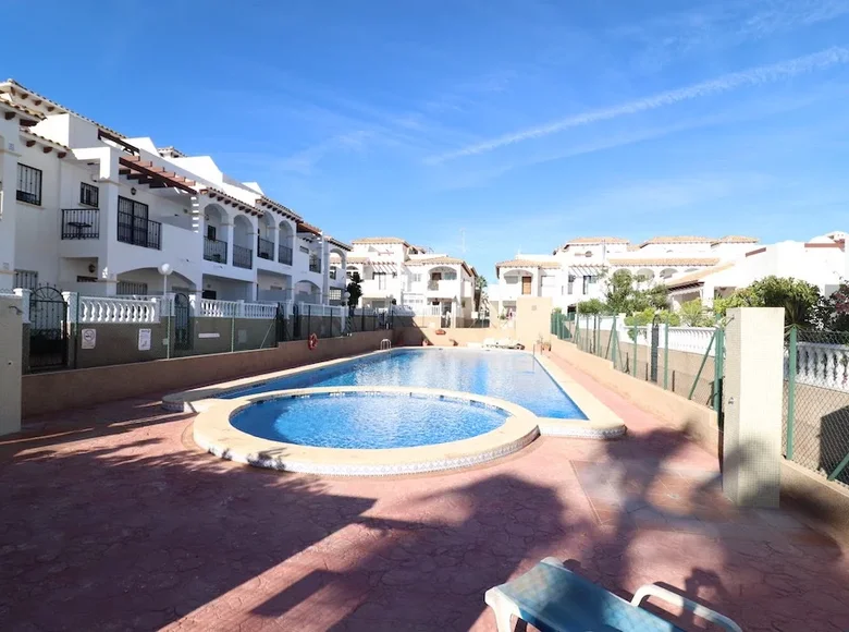 Szeregowiec 3 pokoi 71 m² Torrevieja, Hiszpania