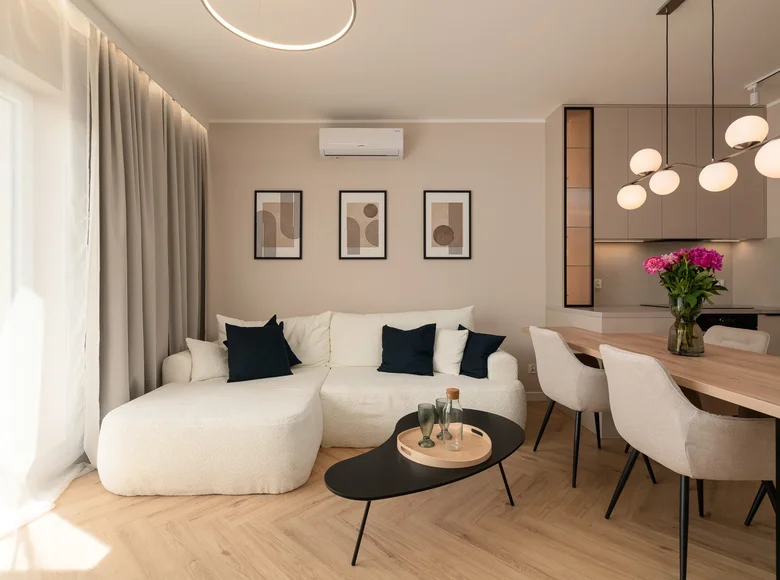 2 bedroom apartment 63 m² Wrocław, Poland