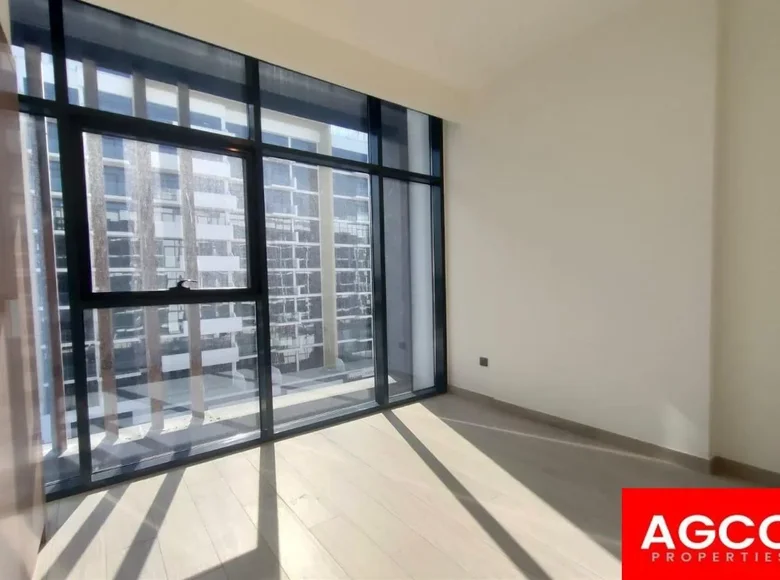 Квартира 1 комната 648 м² Дубай, ОАЭ