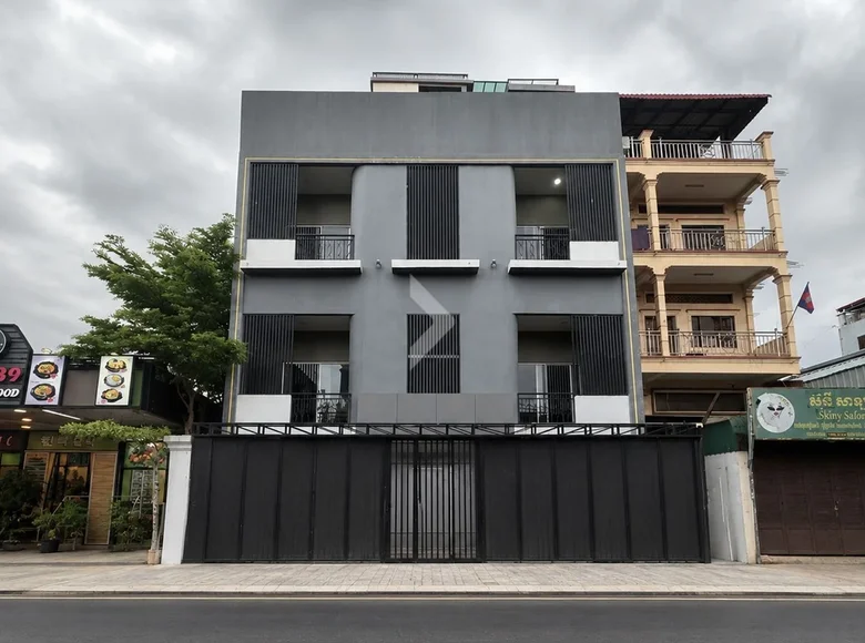 Nieruchomości komercyjne 24 pokoi 364 m² w Sangkat Boeung Salang, Kambodża