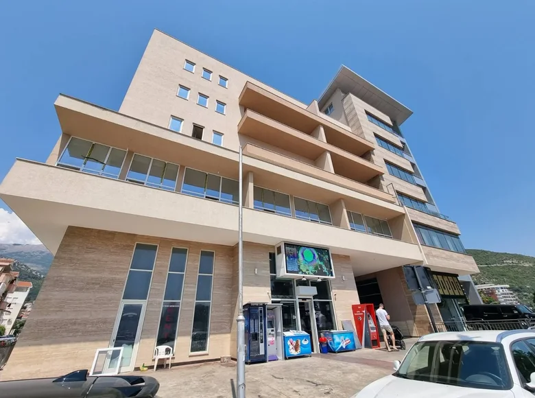 Büro 63 m² Budva, Montenegro