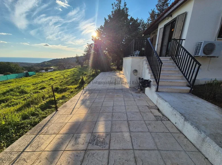 2 bedroom bungalow 85 m² Akoursos, Cyprus