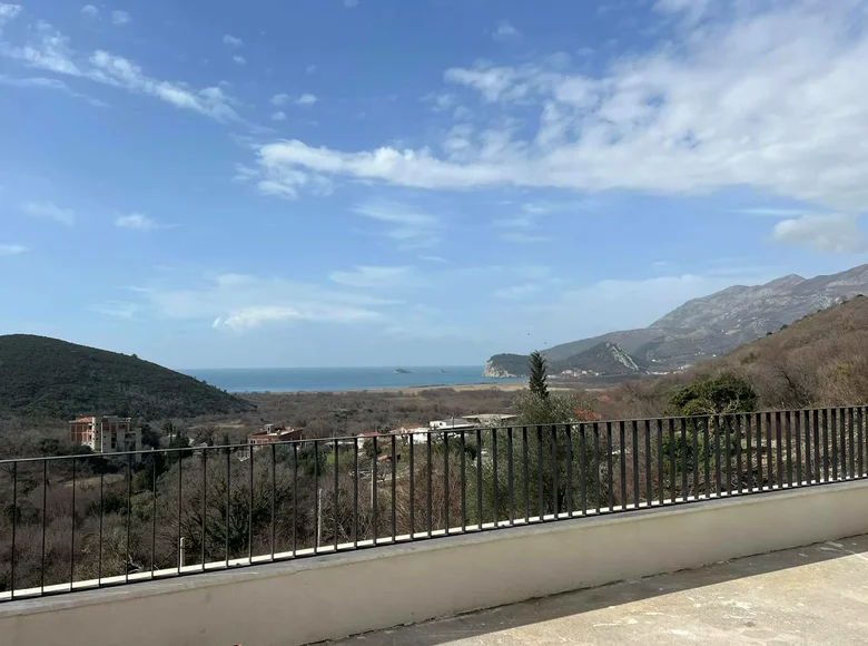 4 bedroom Villa 175 m² Buljarica, Montenegro