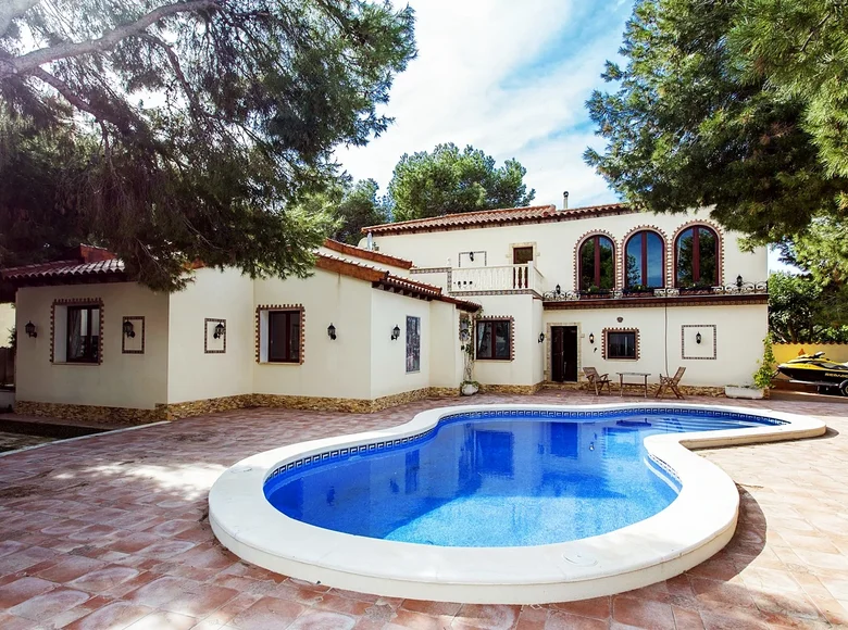 Willa 4 pokoi 268 m² Abadin, Hiszpania