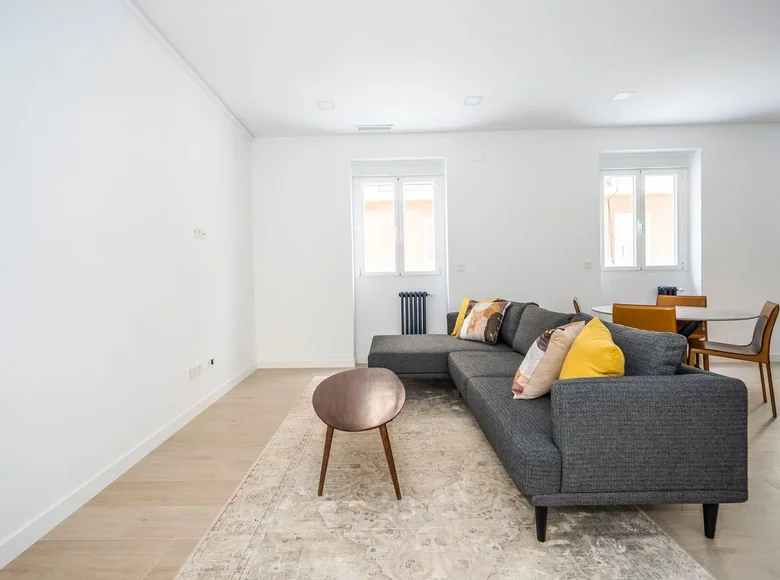 Квартира 2 спальни 100 м² Мадрид, Испания