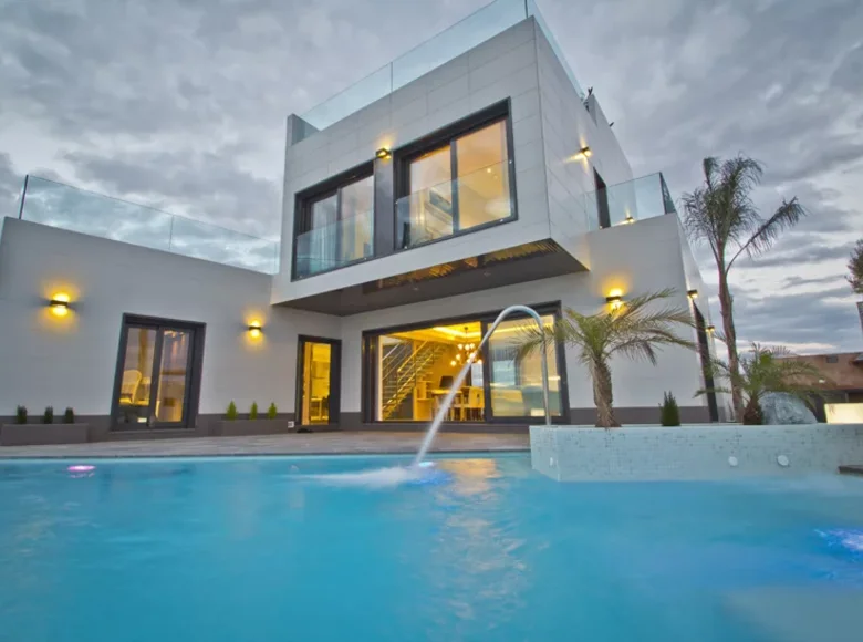 3 bedroom villa 194 m² Abadin, Spain