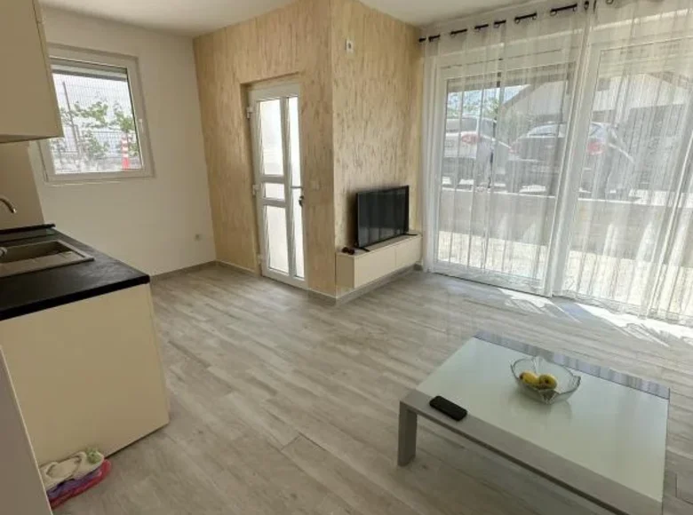 Квартира 1 спальня 38 м² Тиват, Черногория