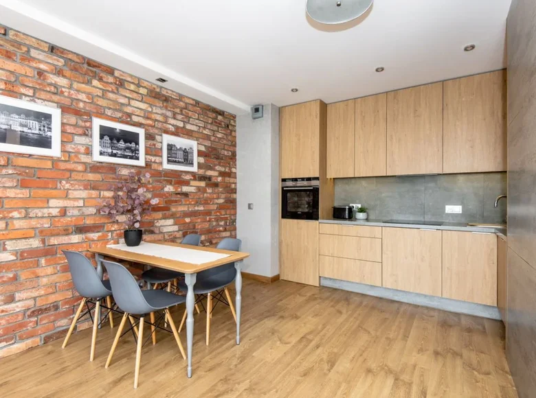 Mieszkanie 2 pokoi 49 m² Poznań, Polska