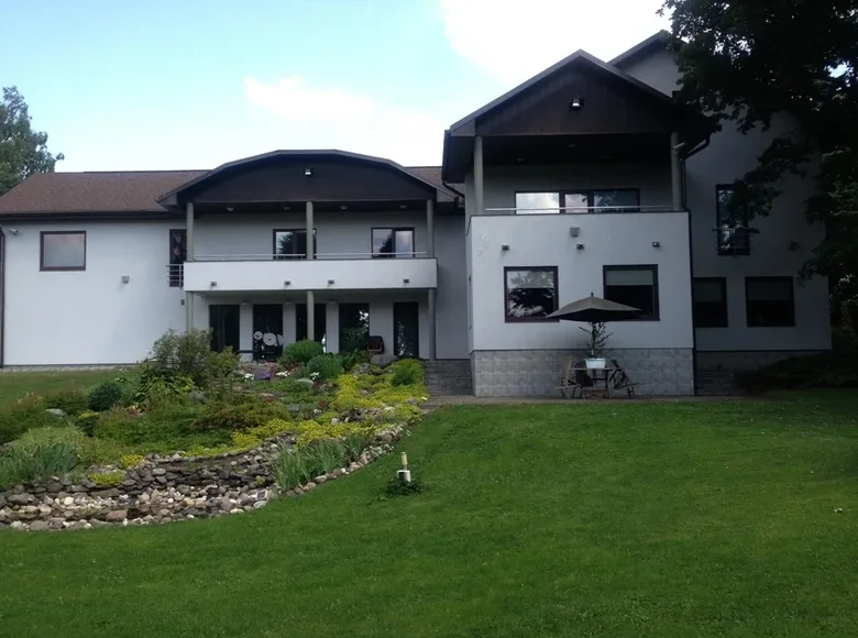 Villa 9 Schlafzimmer 500 m² Riga, Lettland