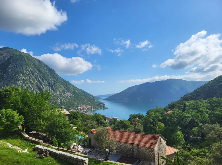 Квартира 221 м² Херцег-Нови, Черногория