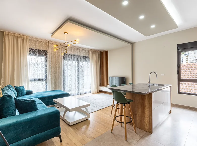 Wohnung 2 Schlafzimmer  Becici, Montenegro