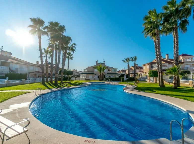 Szeregowiec 4 pokoi 89 m² Orihuela, Hiszpania