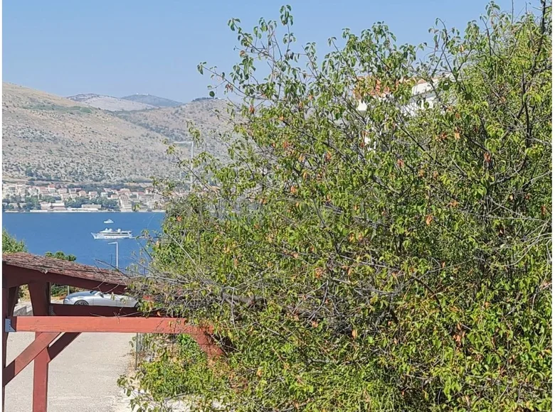 Grundstück 1 249 m² Okrug Donji, Kroatien