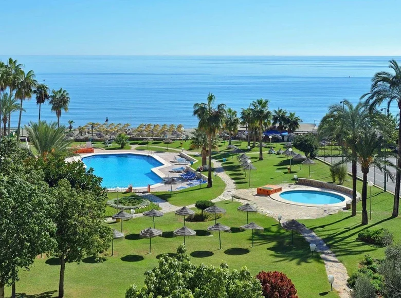 2 bedroom apartment 68 m² Estepona, Spain