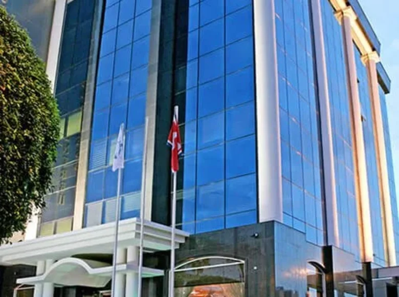 Oficina 340 m² en Limasol, Chipre