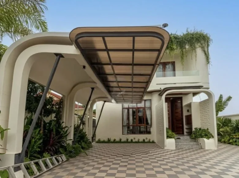 Villa de 4 dormitorios 288 m² Ciudad de Siem Riep, Camboya