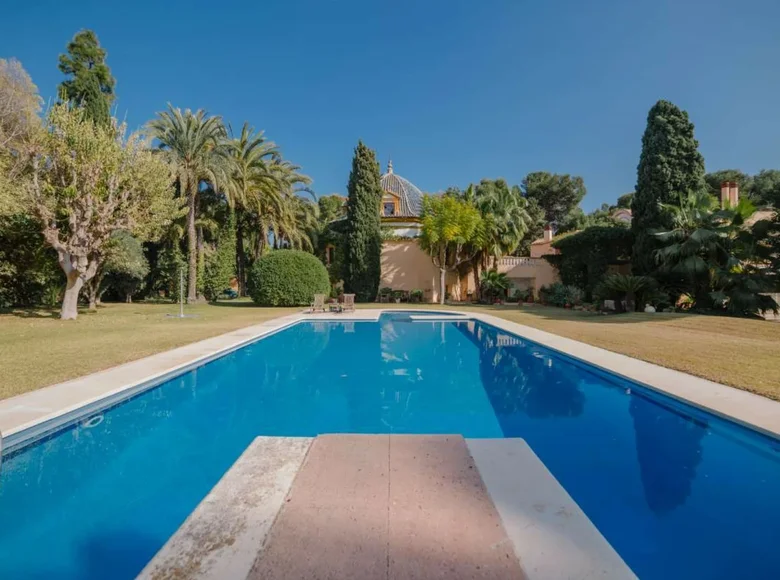 Villa 8 bedrooms 930 m² Alicante, Spain