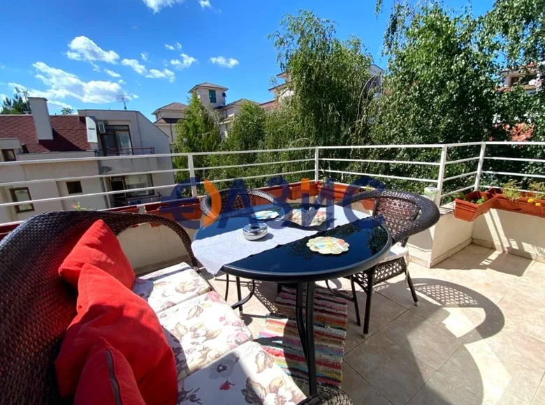 Mieszkanie 2 pokoi 64 m² Nesebyr, Bułgaria