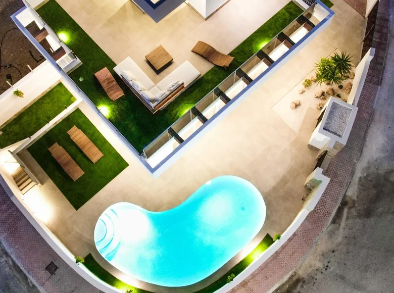 Casa 4 habitaciones  Urbanizacion Dona Pepa, Španjolska