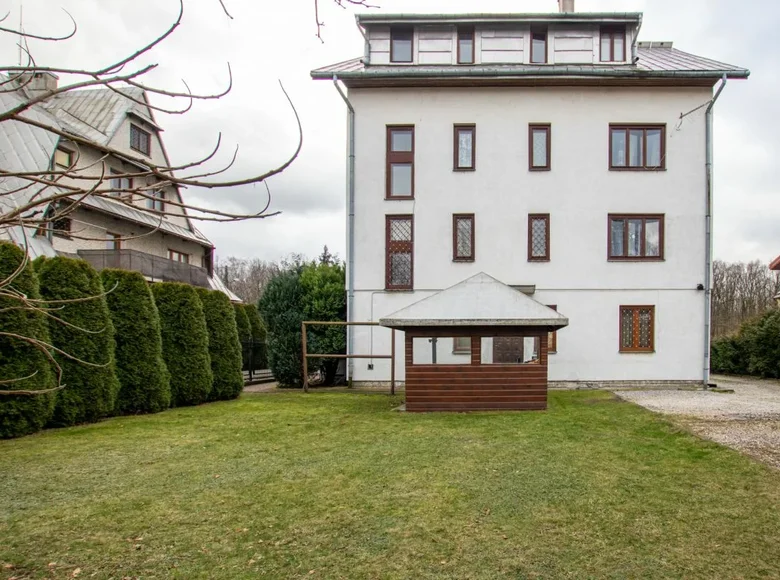 House 500 m² Warsaw, Poland
