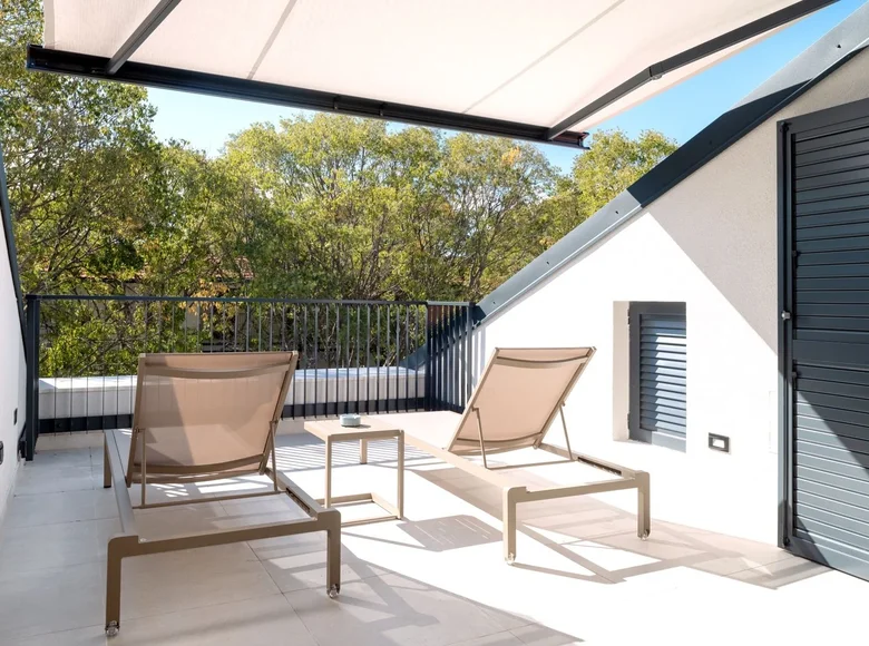 2 bedroom apartment 85 m² Opcina Sveti Filip i Jakov, Croatia