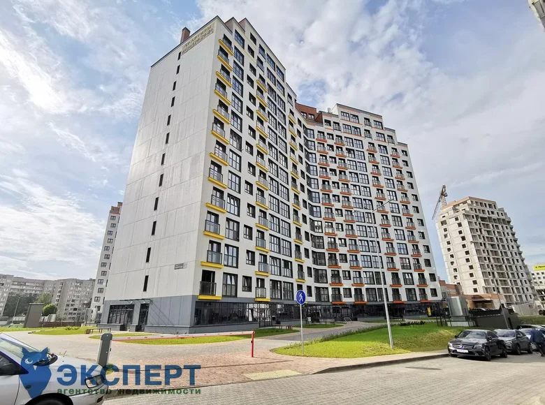 Shop 2 rooms 87 m² in Minsk, Belarus
