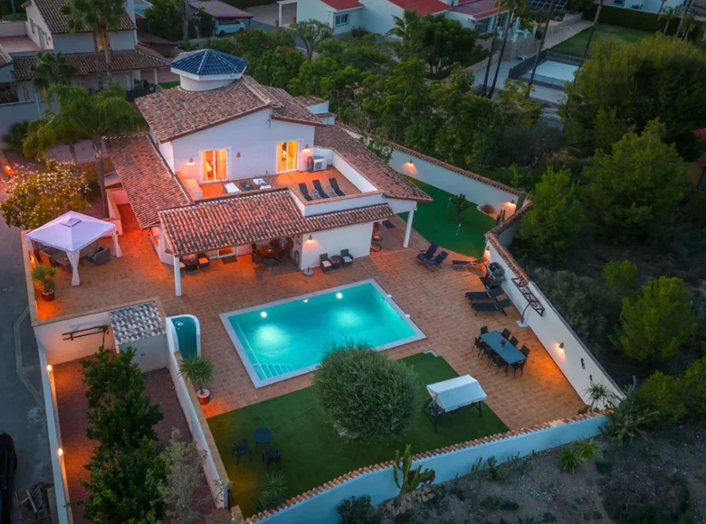 villa de 7 chambres 334 m² lAlfas del Pi, Espagne