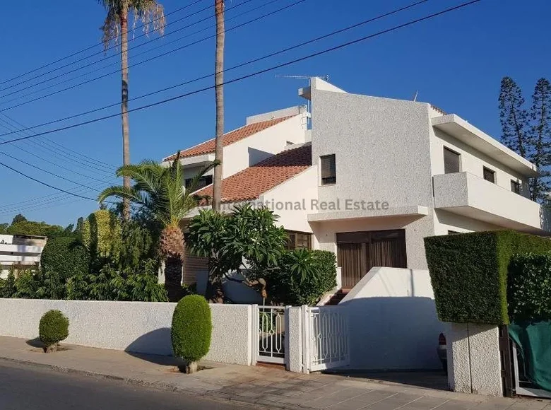 4-Schlafzimmer-Villa 370 m² Limassol, Zypern