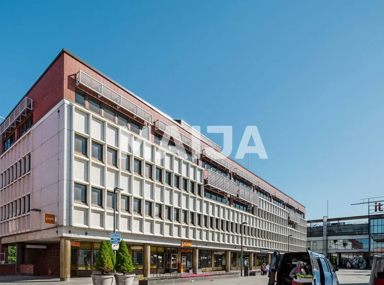 Pomieszczenie biurowe 1 076 m² w Helsinki sub region, Finlandia