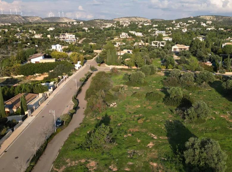 Parcelas 6 759 m² Kamares, Chipre
