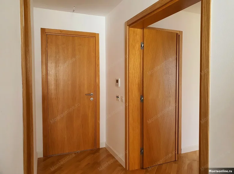 3 bedroom apartment 408 m² Dobrota, Montenegro