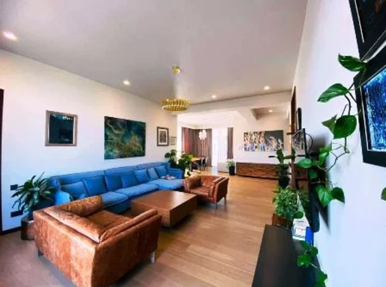 Apartamento 4 habitaciones 320 m² en Tiflis, Georgia
