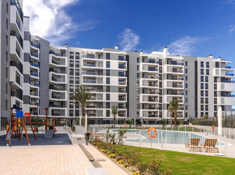 Mieszkanie 3 pokoi 104 m² Alicante, Hiszpania