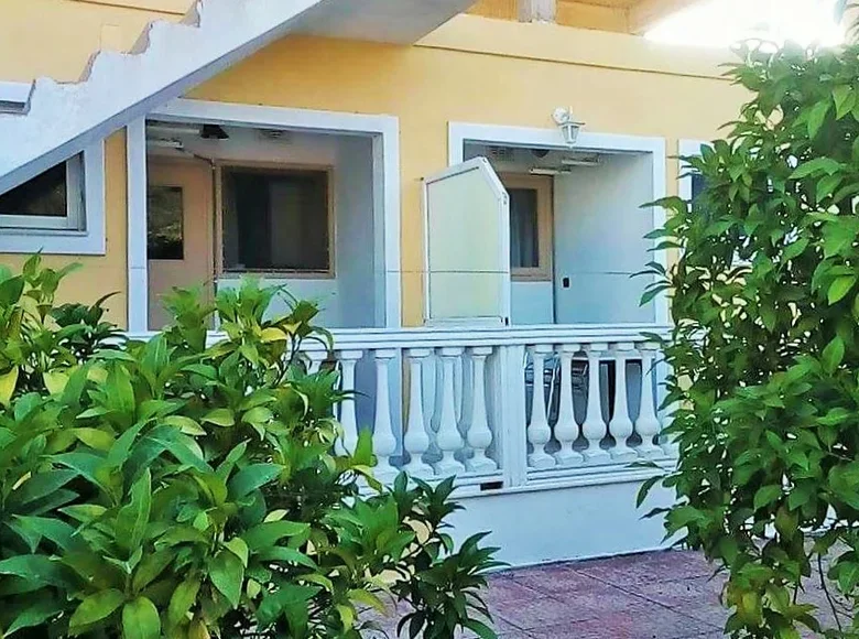 Hôtel 320 m² à Vathý, Grèce