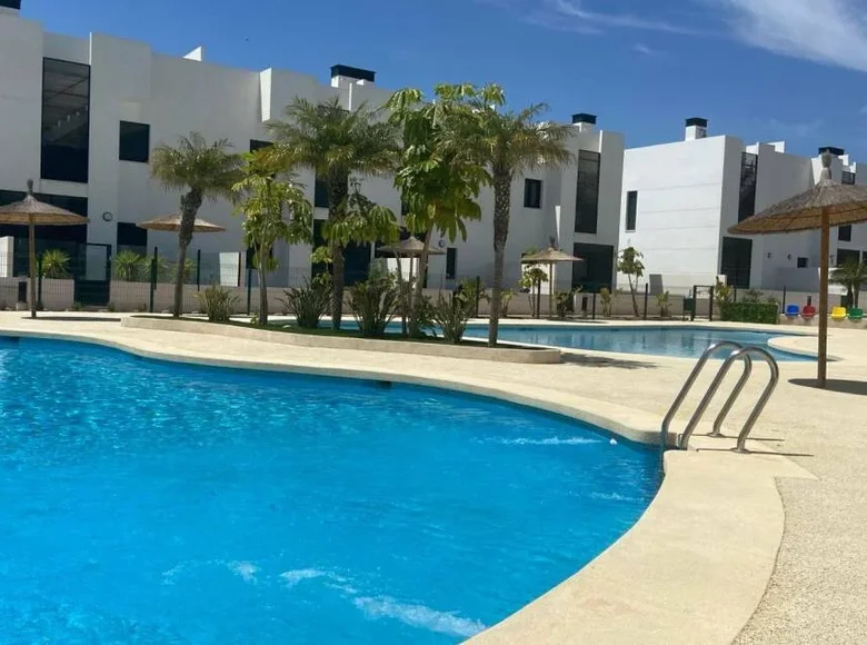 2 bedroom apartment 74 m² Urbanizacion Mil Palmeras, Spain