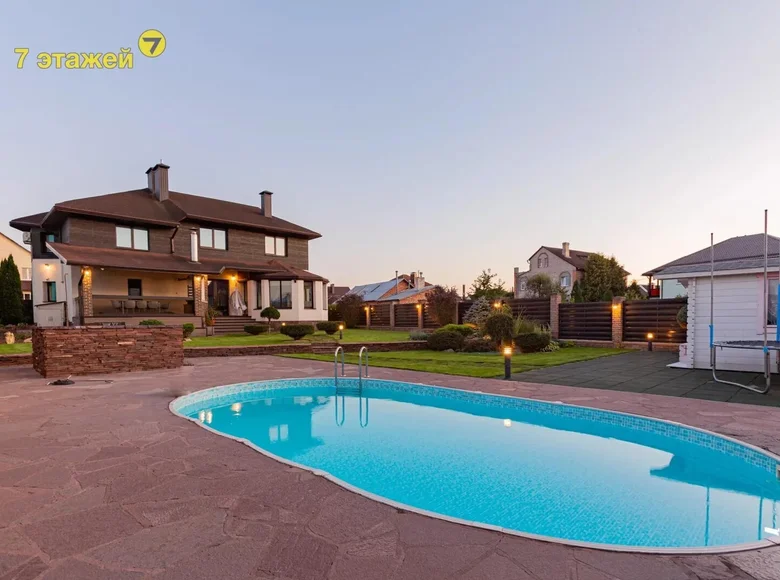 Casa de campo 252 m² Kalodziscanski sielski Saviet, Belarús