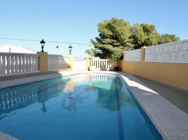 Villa 4 chambres 252 m² La Nucia, Espagne