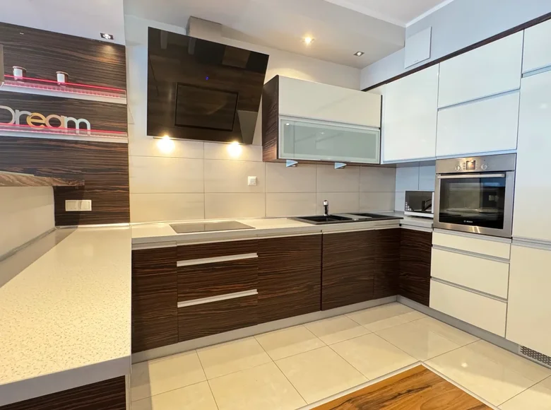 Квартира 2 комнаты 61 м² Варшава, Польша