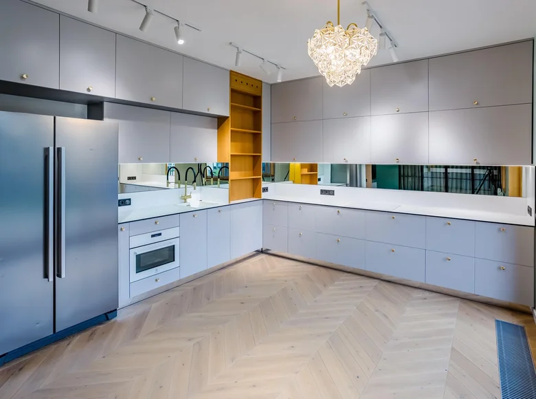 Wohnung 3 zimmer 92 m² Kopishche, Belarus