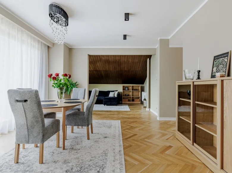 3 room apartment 120 m² in Piastow, Poland