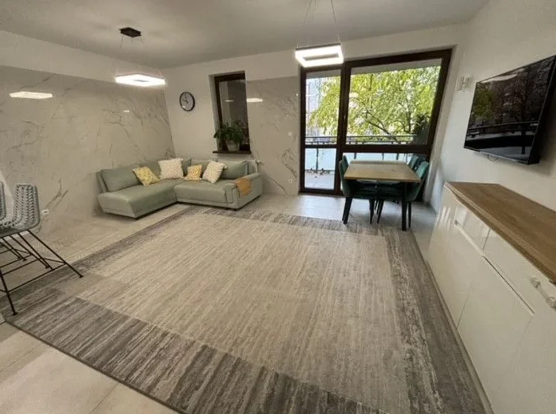 Apartamento 3 habitaciones 80 m² en Varsovia, Polonia