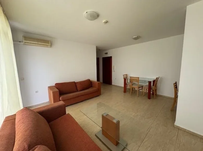 Mieszkanie 2 pokoi 69 m² Nesebyr, Bułgaria