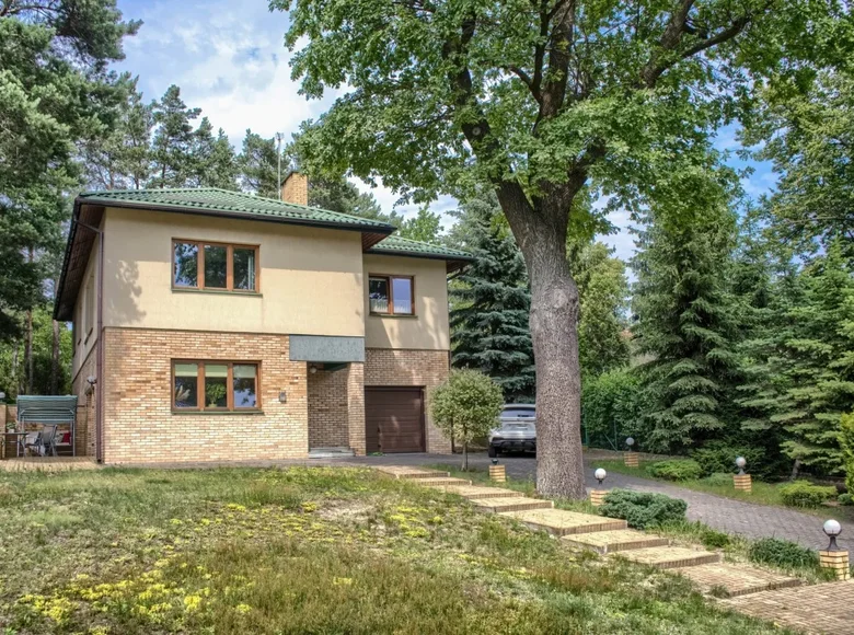 3 bedroom house 275 m² Warsaw, Poland