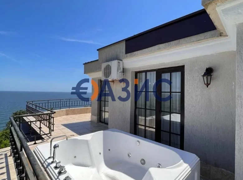 Квартира 3 спальни 182 м² Обзор, Болгария