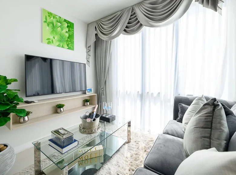 Mieszkanie 2 pokoi 60 m² Pattaya City, Tajlandia