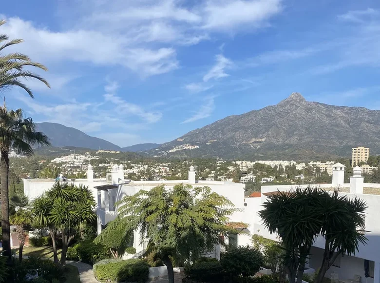 2 bedroom apartment 101 m² Marbella, Spain