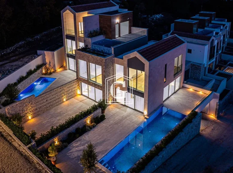 3 bedroom townthouse 101 m² Tivat, Montenegro