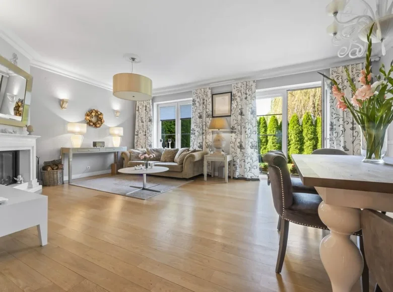 Casa 5 habitaciones 250 m² Varsovia, Polonia