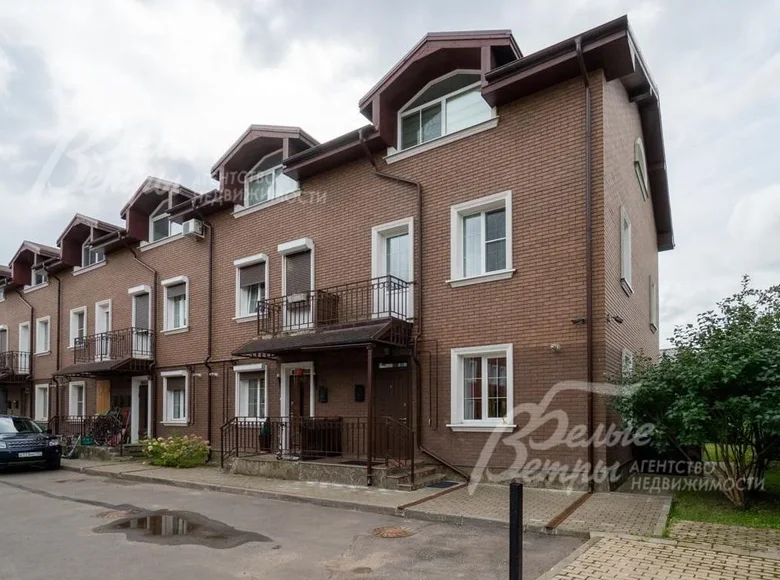 Szeregowiec 5 pokojów 158 m² Troick, Rosja